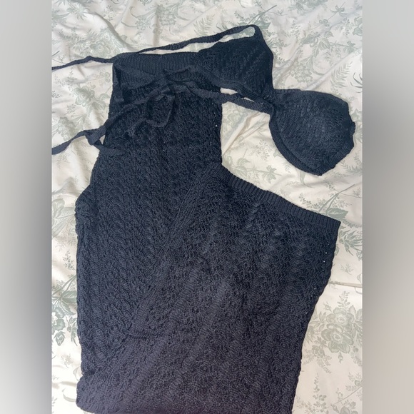 BLACK WOMEN’S TWO PIECE BRA & PANTS SET - Picture 2 of 2